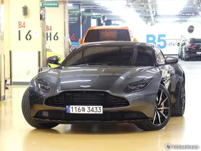 Astonmartin DB11