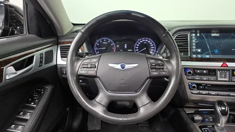 Hyundai Genesis