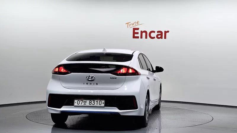 Hyundai Ioniq
