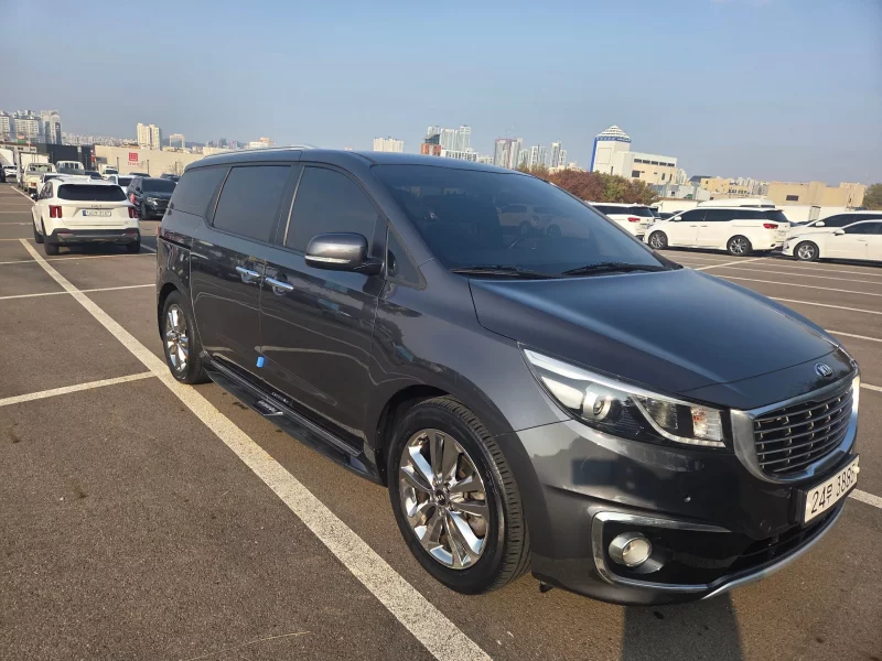 Kia Carnival
