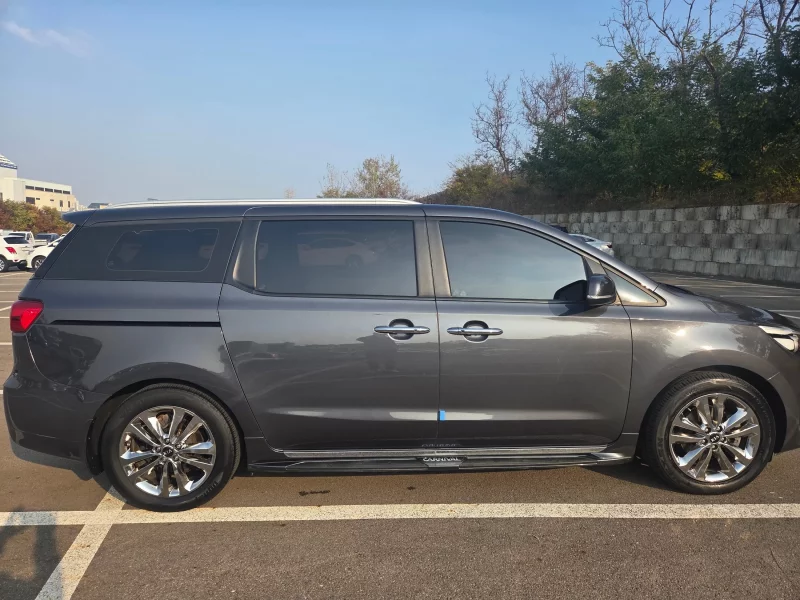 Kia Carnival