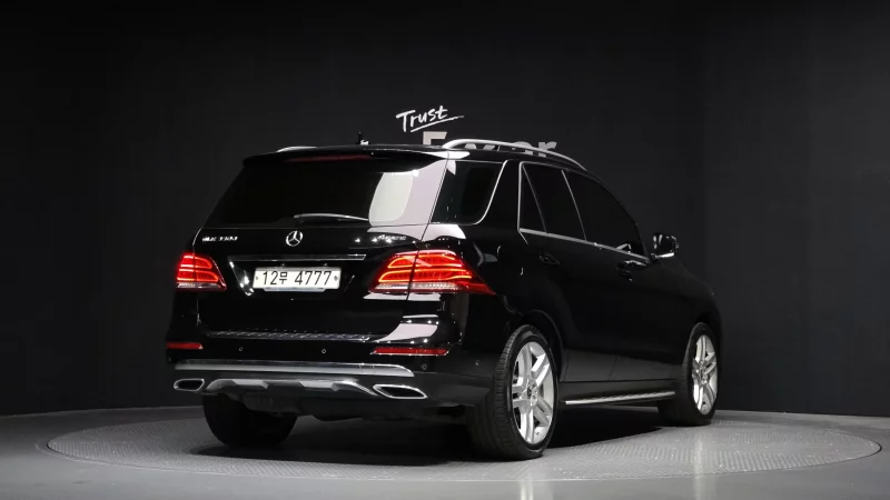 Mercedes-Benz GLE-Class