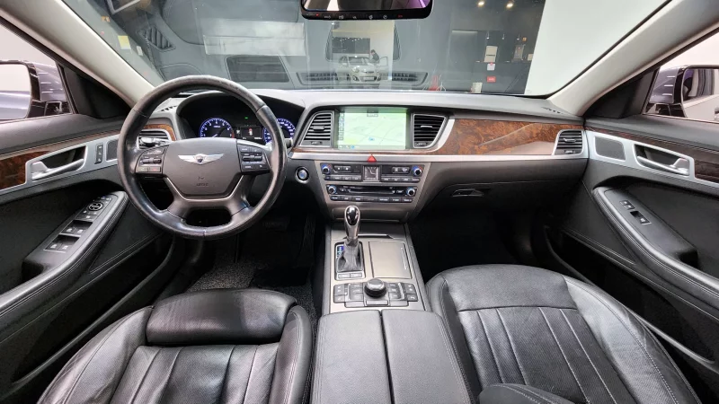 Hyundai Genesis