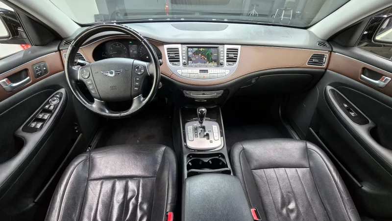 Hyundai Genesis