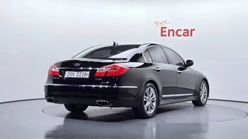 Hyundai Genesis