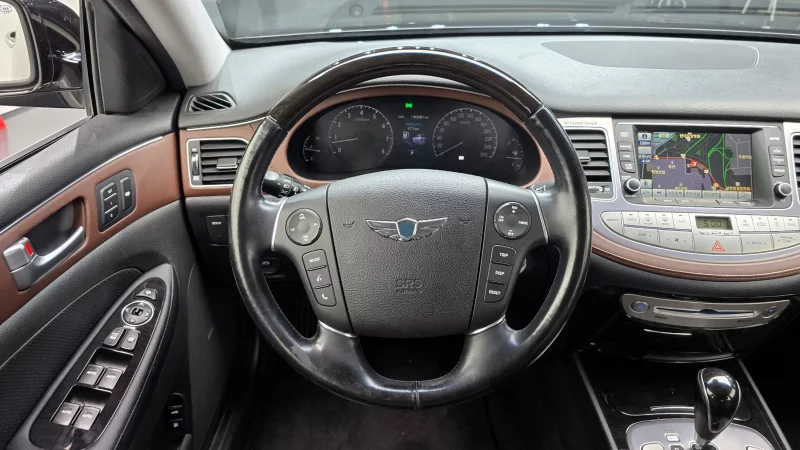 Hyundai Genesis