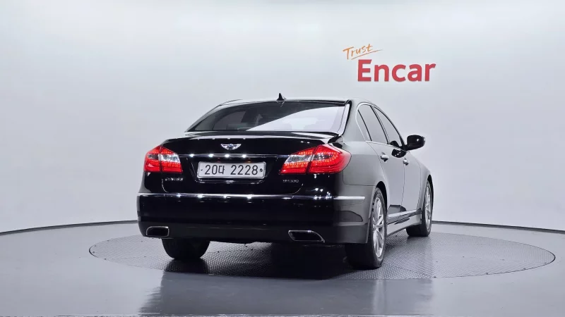 Hyundai Genesis