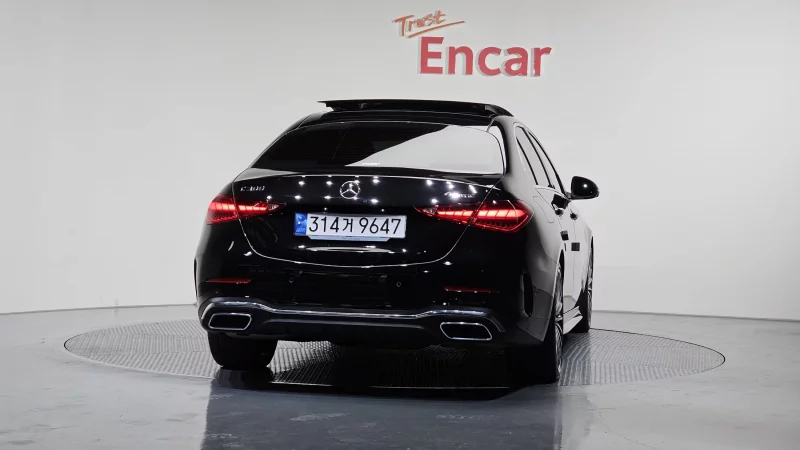 Mercedes-Benz C-Class