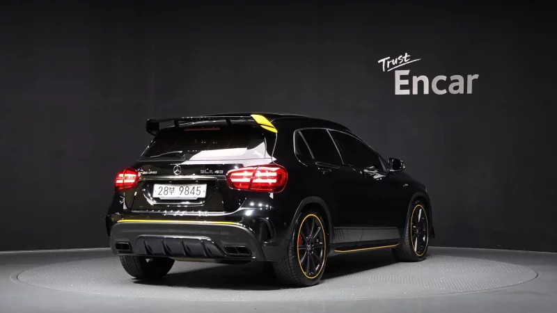 Mercedes-Benz GLA-Class