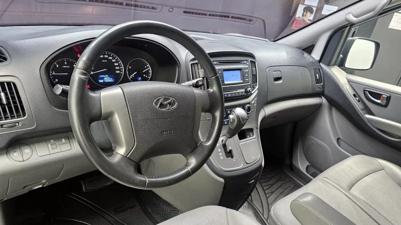 Hyundai Grand Starex