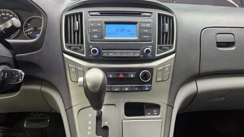 Hyundai Grand Starex