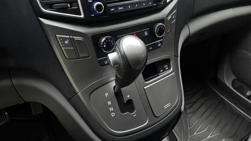 Hyundai Grand Starex