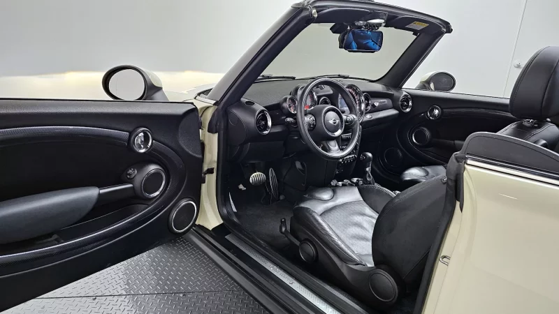 MINI Cooper Convertible