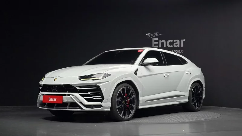 Lamborghini URUS