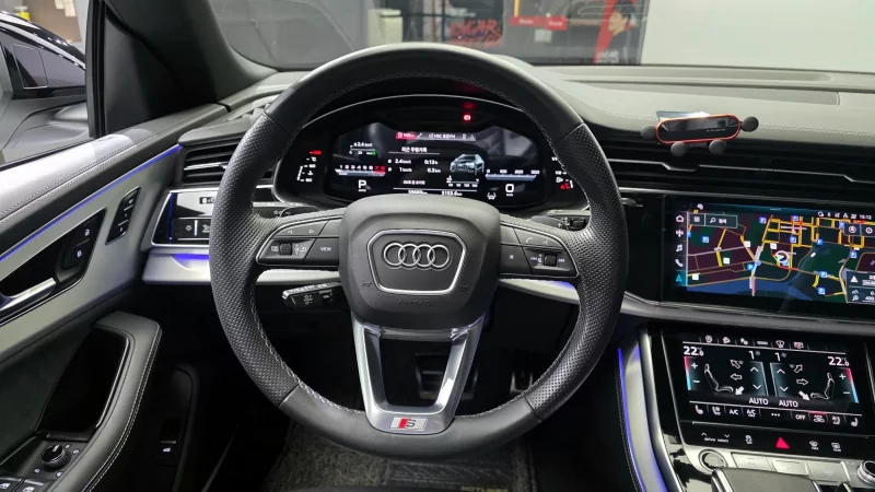 Audi Q8