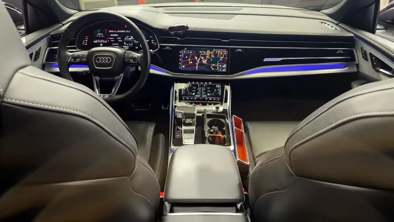 Audi Q8