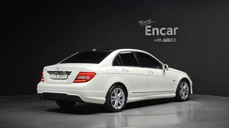 Mercedes-Benz C-Class
