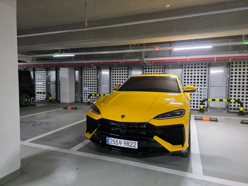 Lamborghini URUS