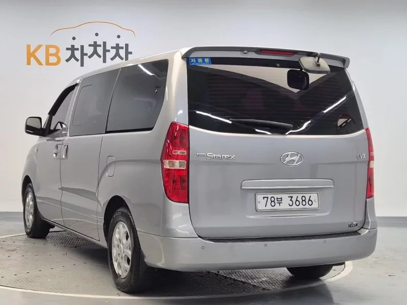 Hyundai Starex