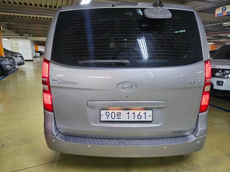 Hyundai Starex