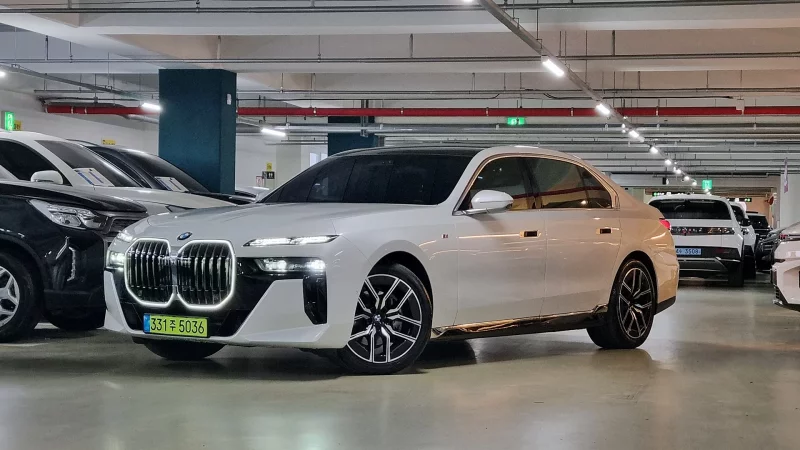 BMW 7-Series