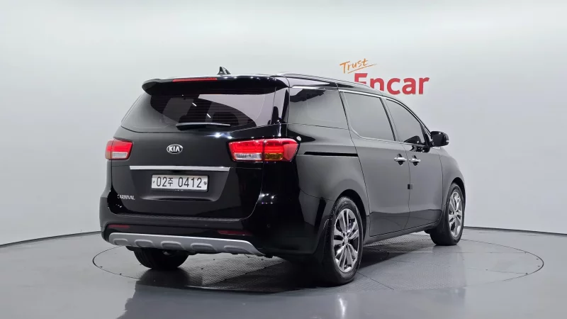 Kia Carnival