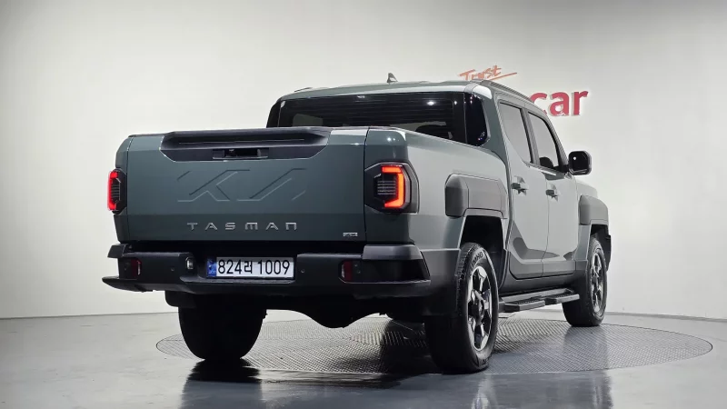 Kia Tasman