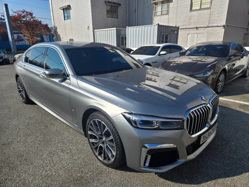 BMW 7-Series