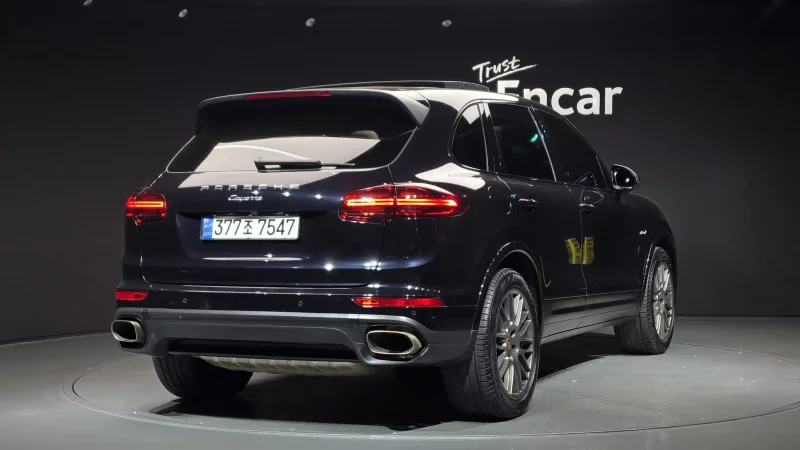 Porsche CAYENNE