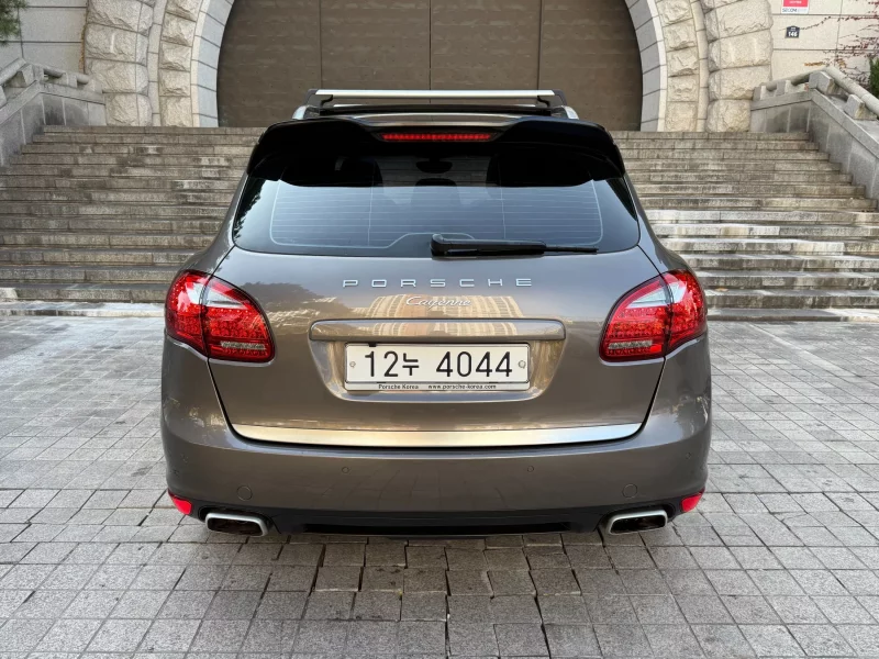 Porsche CAYENNE