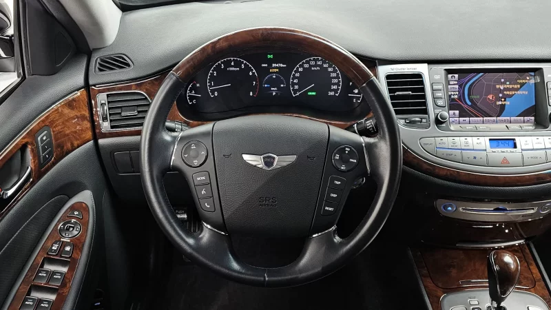 Hyundai Genesis