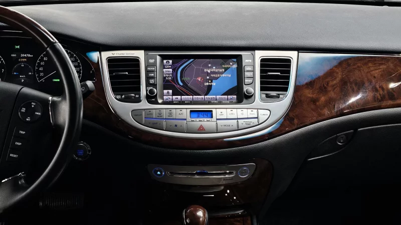 Hyundai Genesis