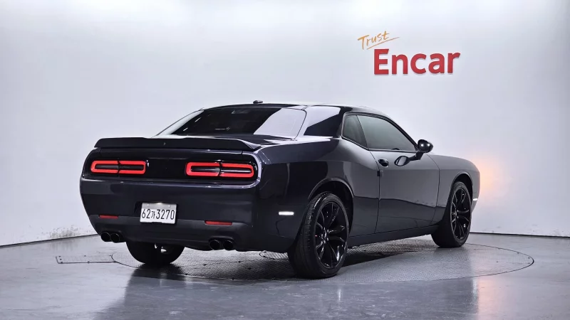 Dodge CHALLENGER