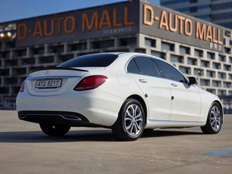 Mercedes-Benz C-Class