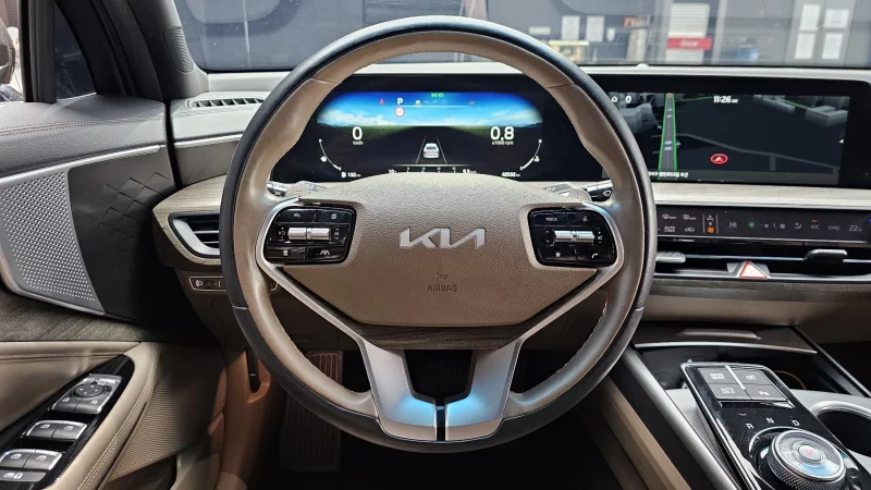Kia K8
