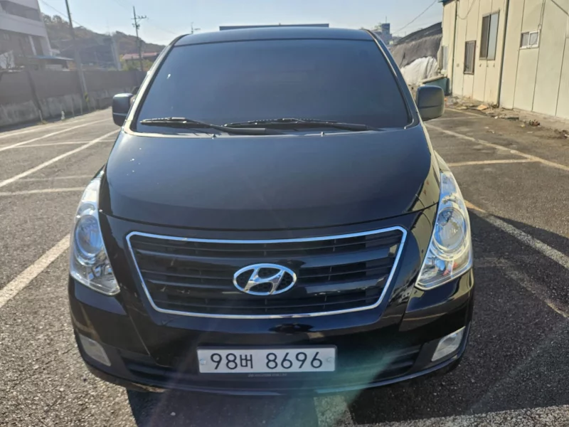 Hyundai Starex