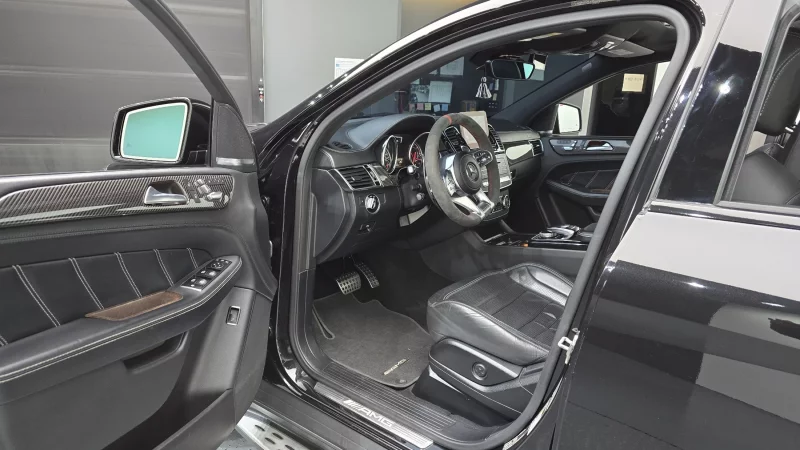 Mercedes-Benz GLE-Class