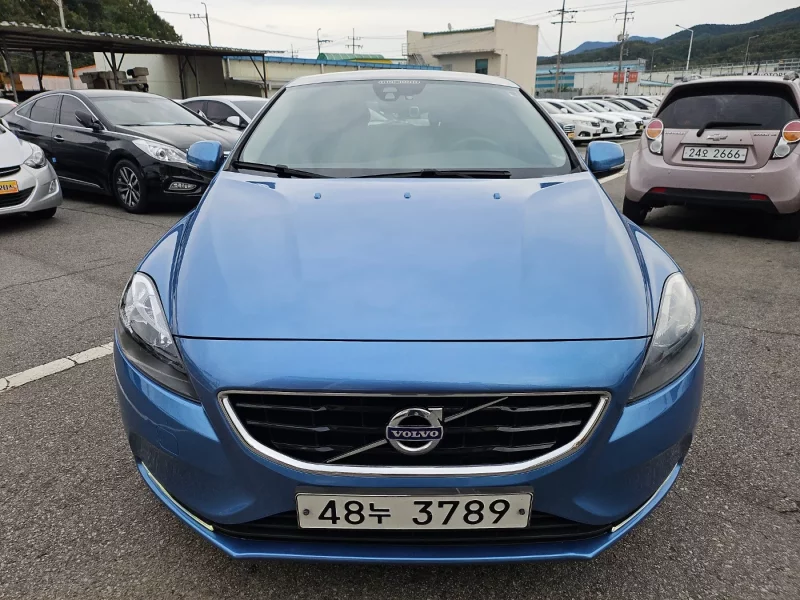 Volvo V40