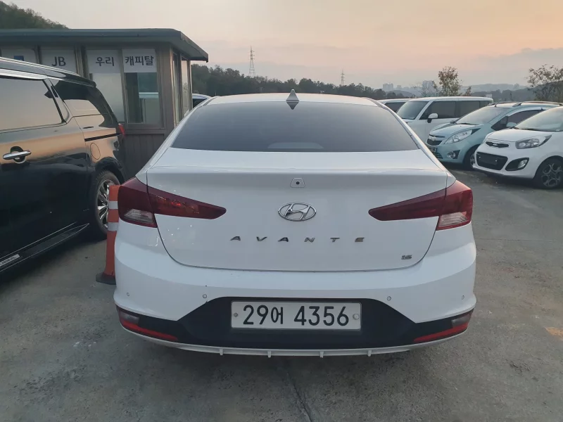 Hyundai AVANTE