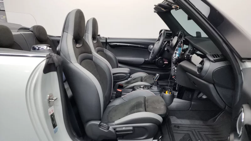 MINI Cooper Convertible