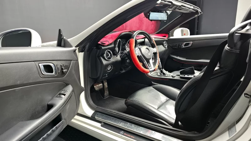 Mercedes-Benz SLK-Class