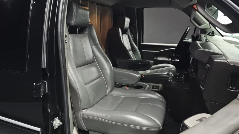 Chevrolet Express Van