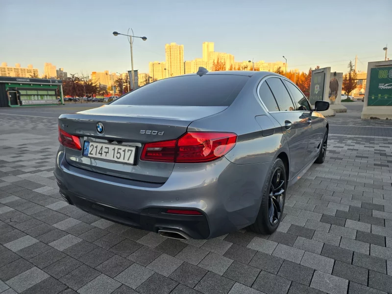 BMW 5-Series