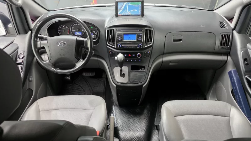 Hyundai Grand Starex