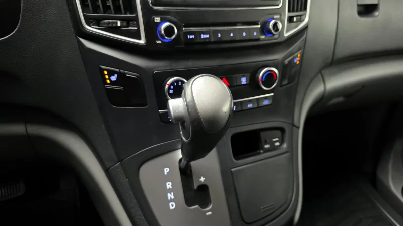 Hyundai Grand Starex