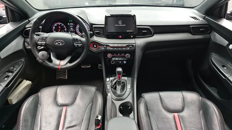 Hyundai Veloster