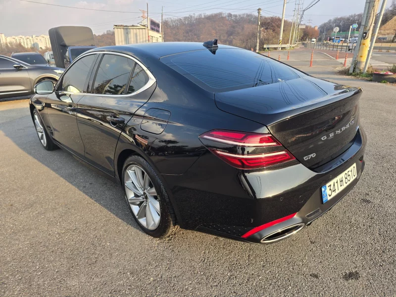 Genesis G70