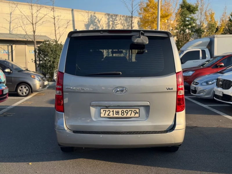 Hyundai Starex