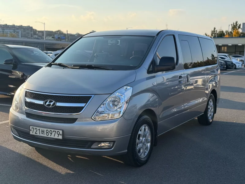 Hyundai Starex