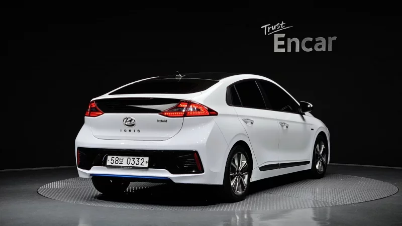 Hyundai Ioniq